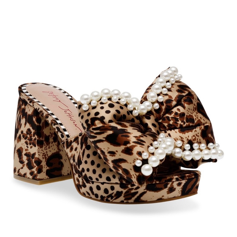 Betsey Johnson Women’s Maccie Beaded Bow Platform Dress Sandals, size 8.5